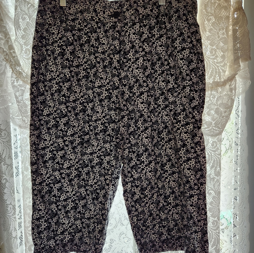 Womans capris